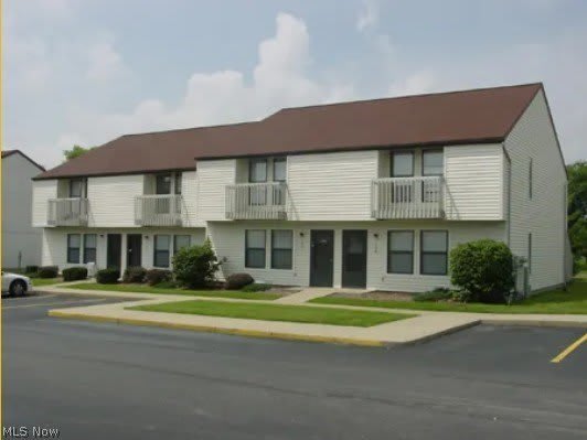 1517 Whitehall Boulevard – photo 1