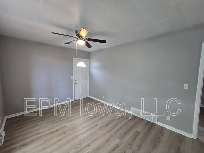 512 Maynard Avenue – photo 4
