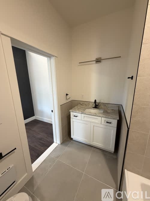 112 Burt Street – photo 2