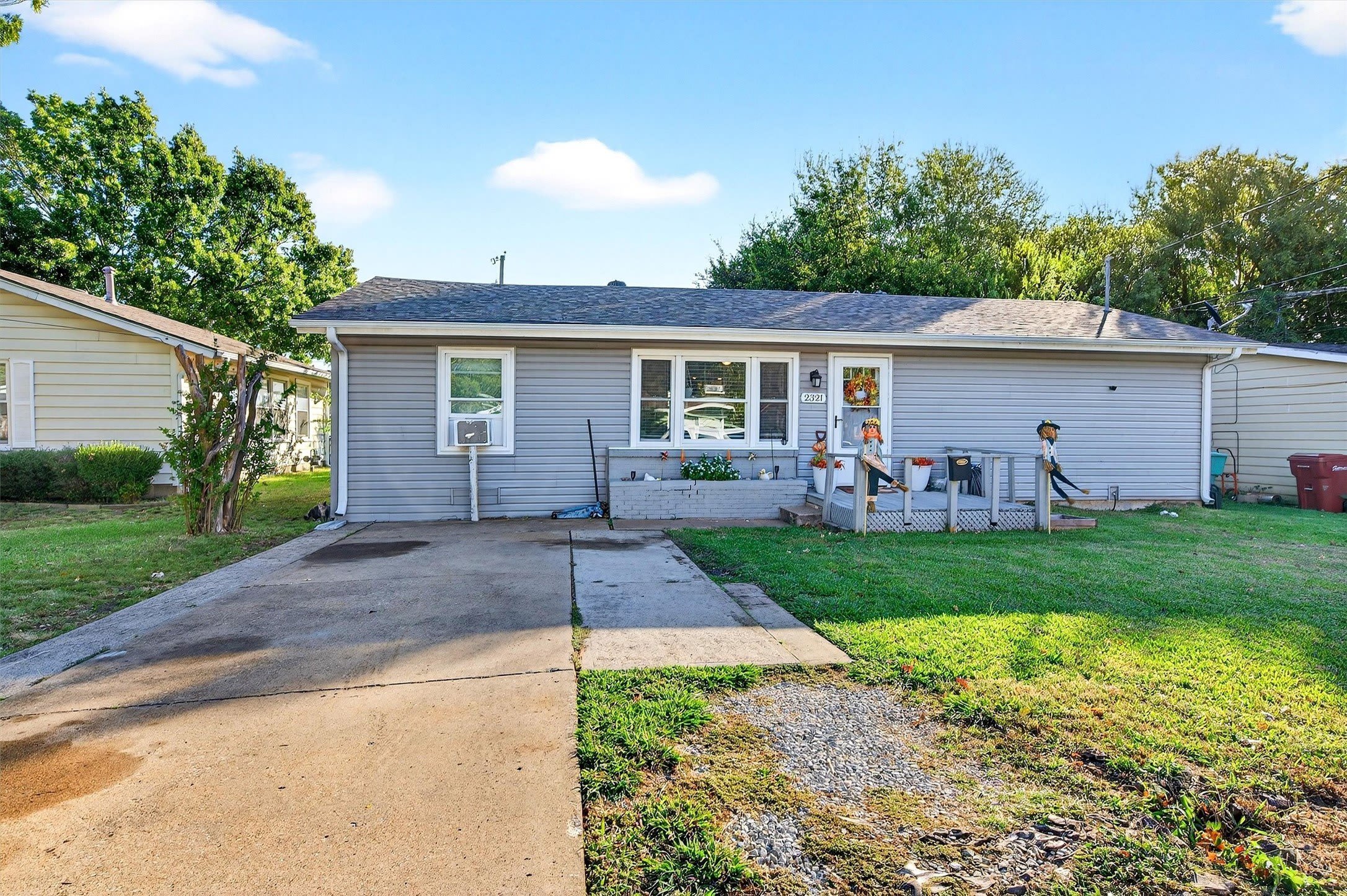 2321 N Shannon Street – photo 2