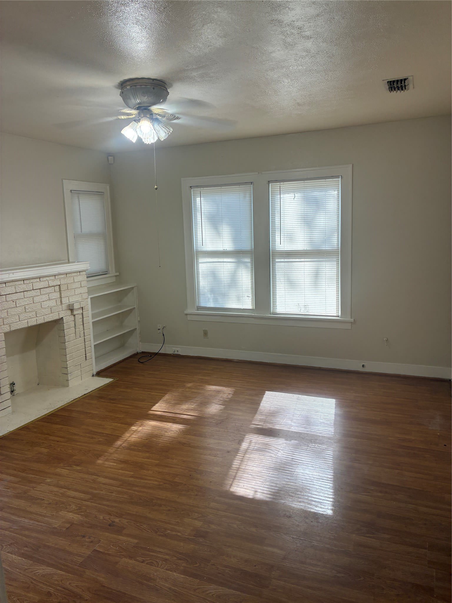 2660 Vivian Street – photo 4