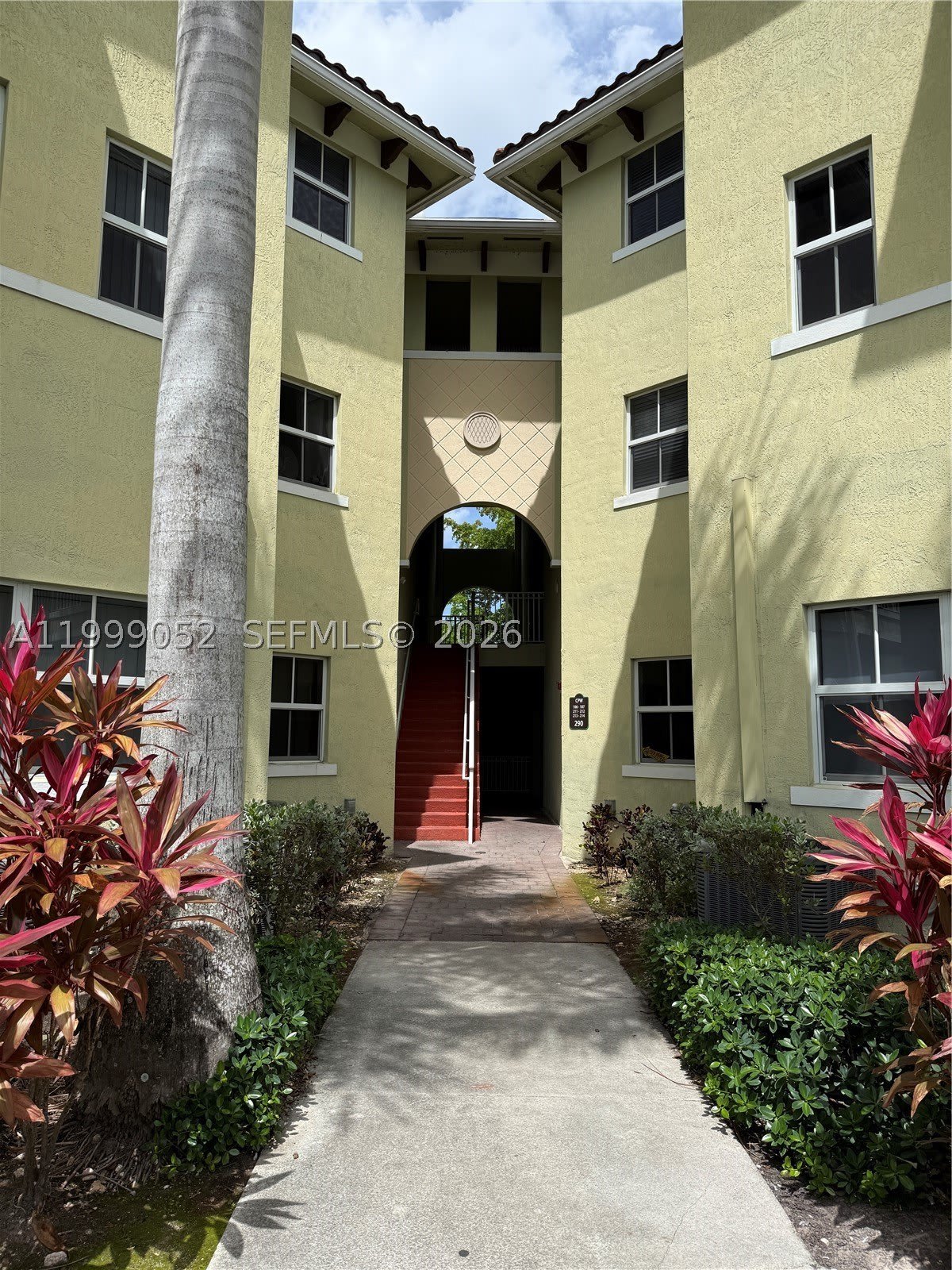 290 NW 109th Ave – photo 1