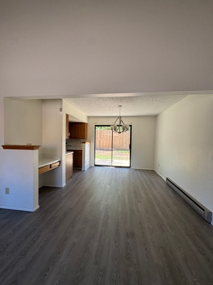 2 Bedroom Townhome with a Fireplace – photo 4