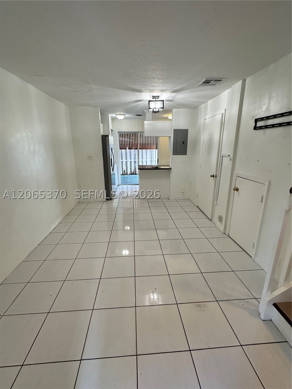 920 NW 78th Ave – photo 3