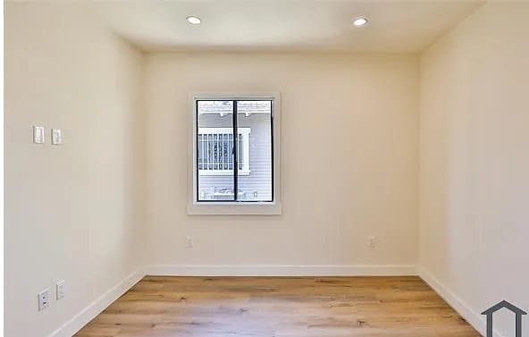 619 W 30th St # 6 – photo 2