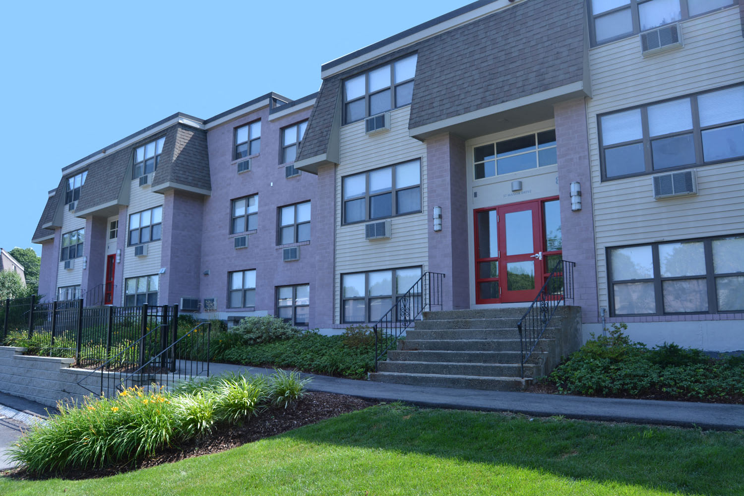 Oxford Apartments – photo 3