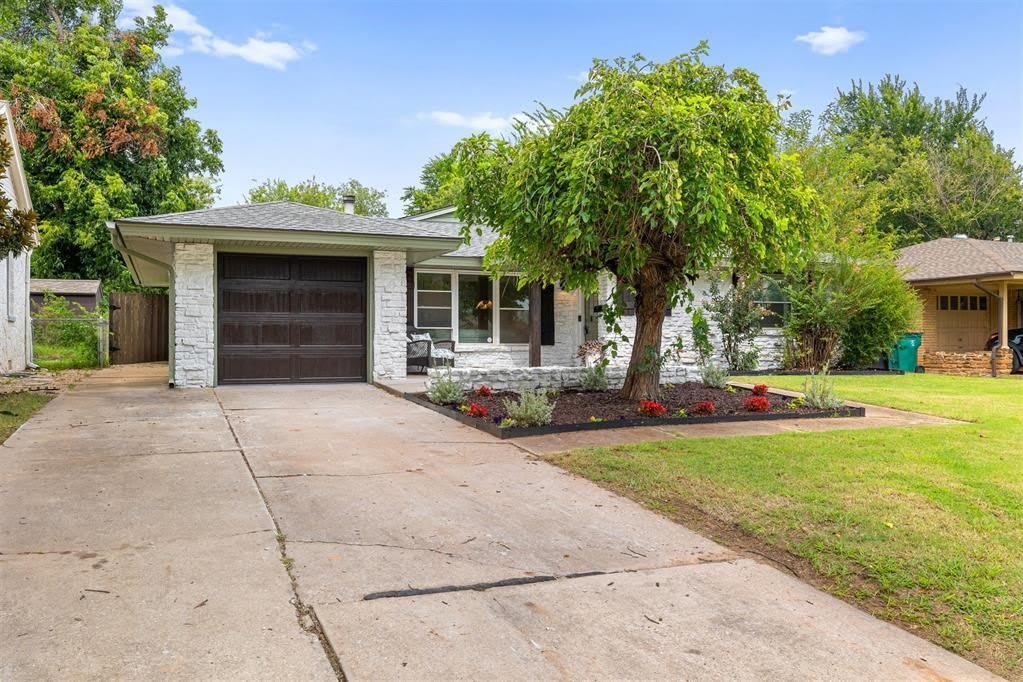 2737 Clermont Place – photo 1