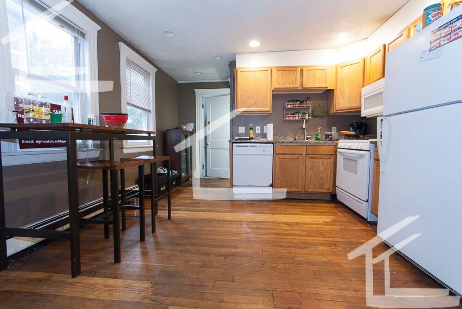 Charming 5 Bedroom-No Broker Fee – photo 4