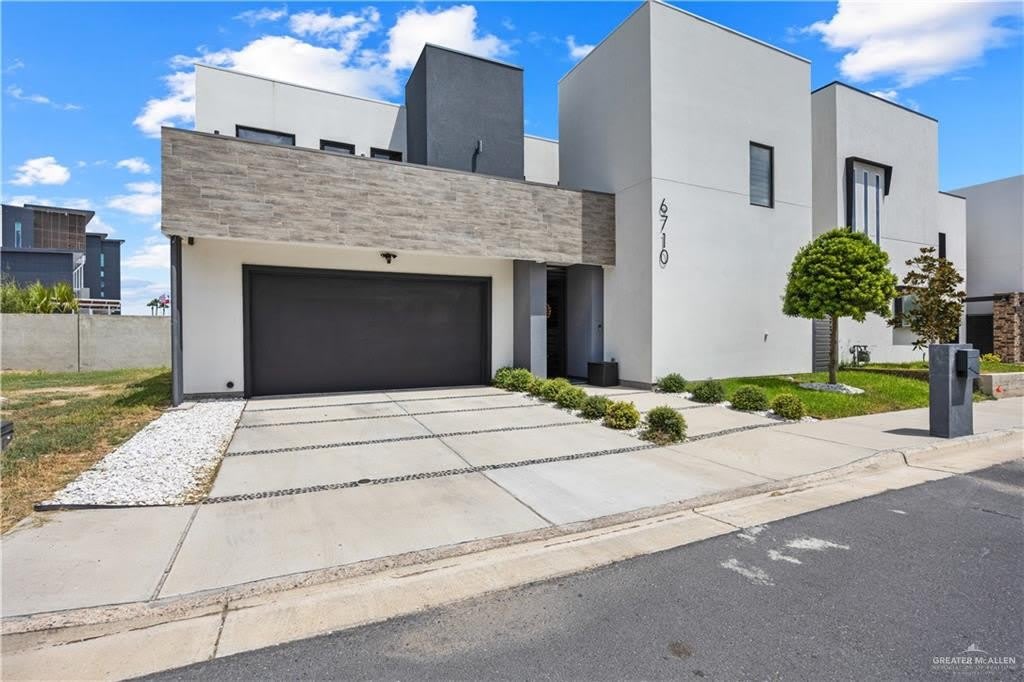 6710 N 11th Lane – photo 3
