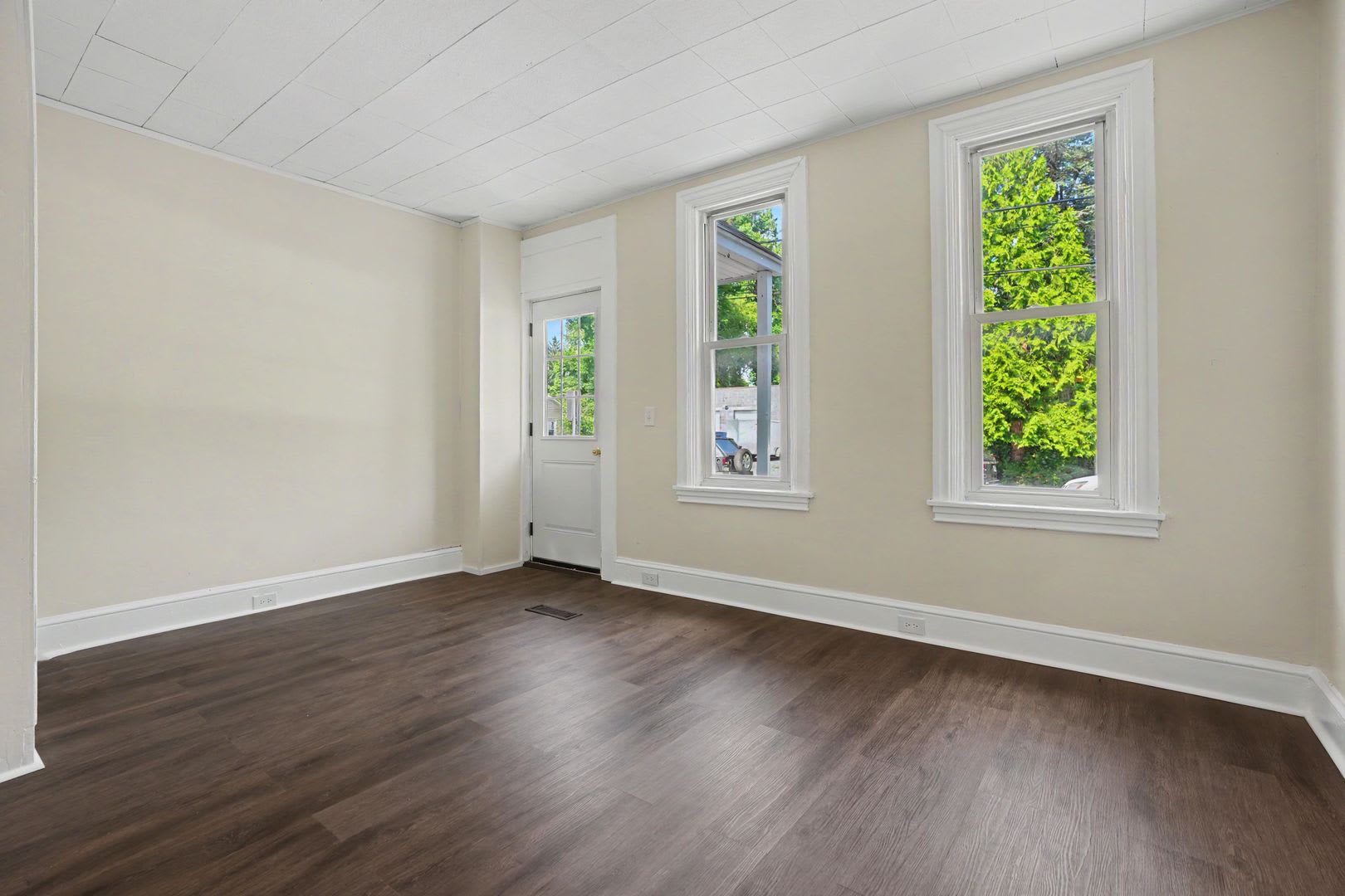 Newly renovated 2 bedroom House near Carlisle school complex – photo 5