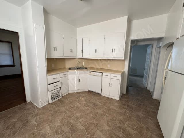 1706 Sinclair Street – photo 4