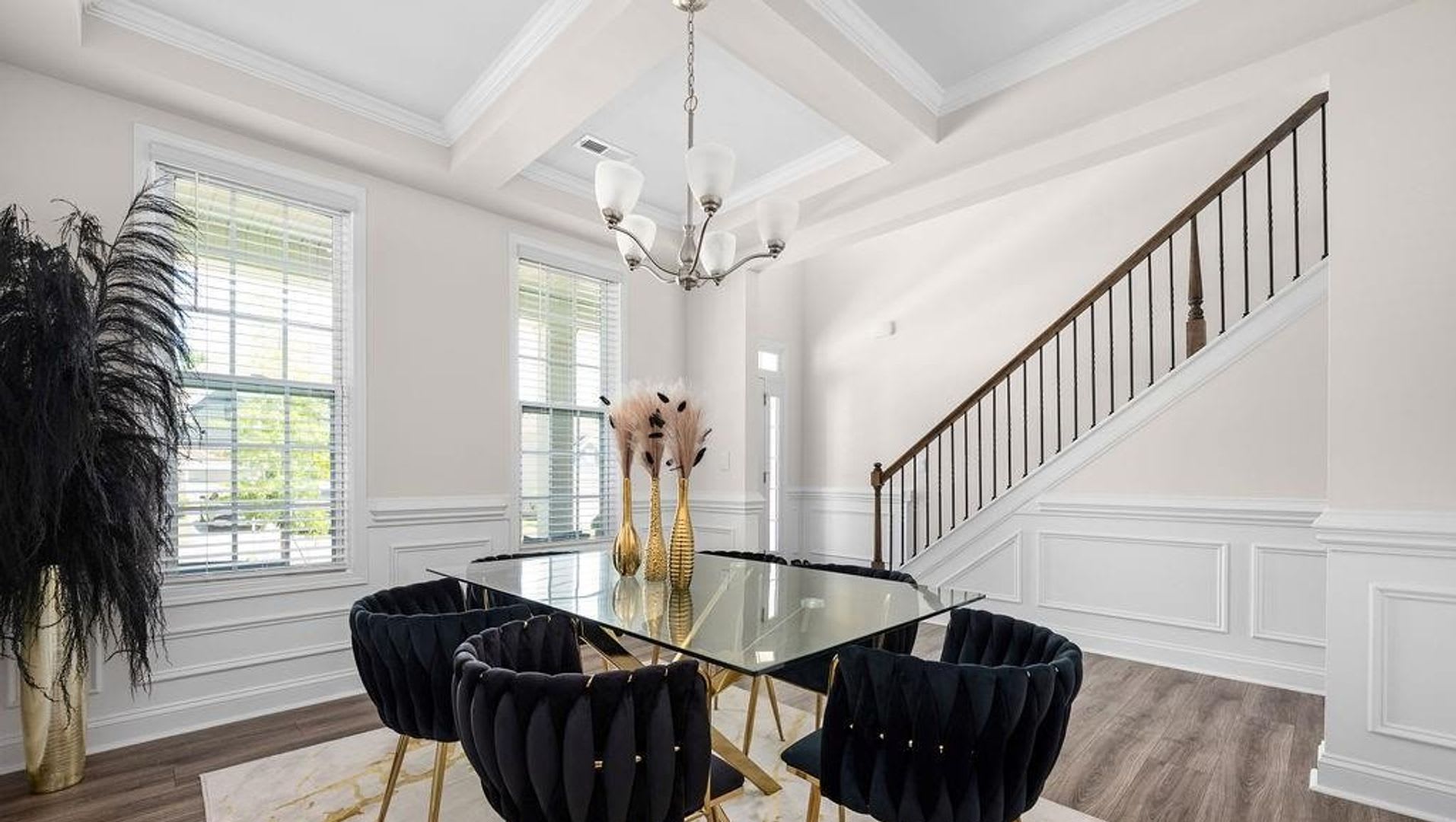 Beautiful Spacious home in Denver! – photo 4