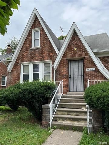 18685 Strasburg Street – photo 2