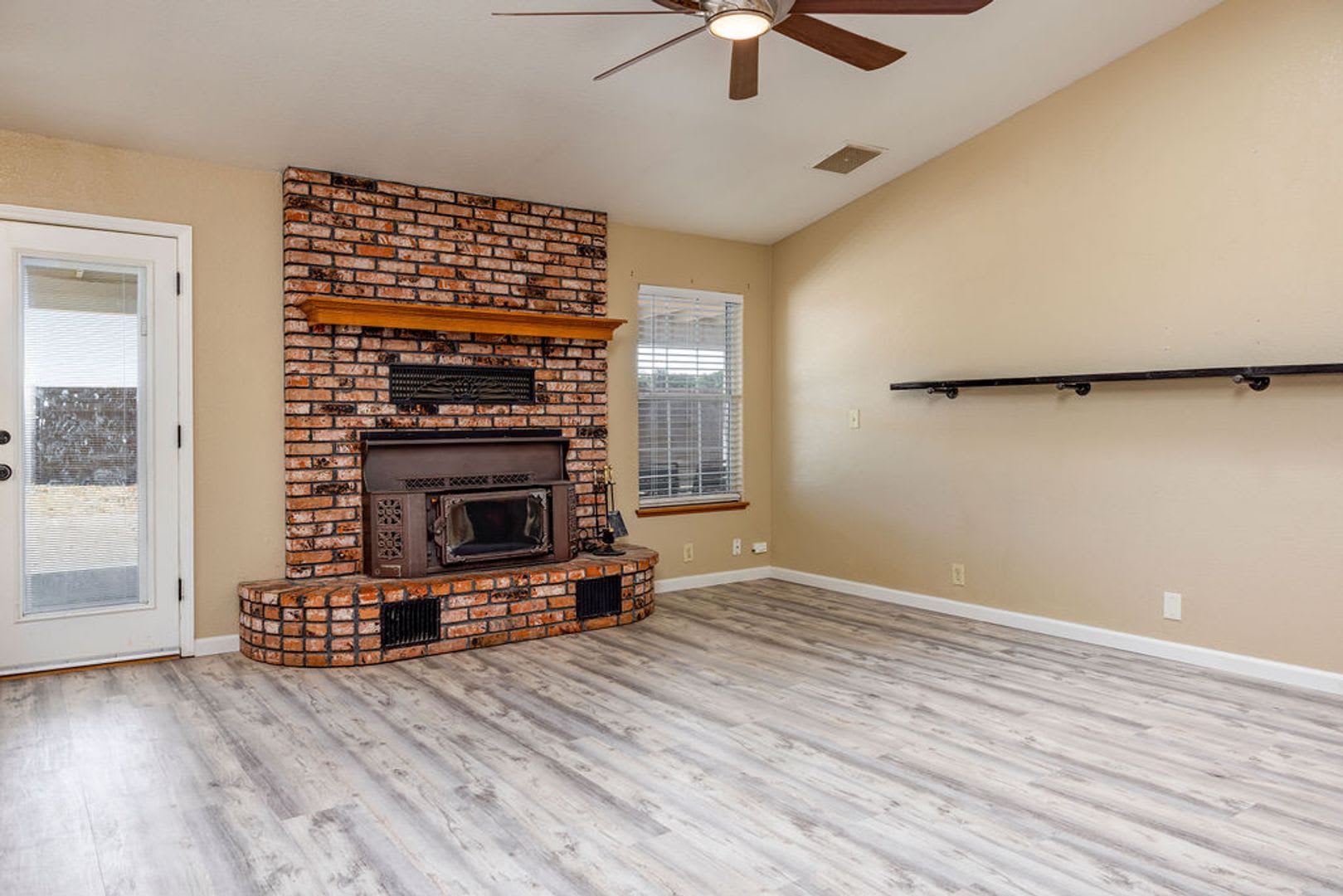 NORTHWEST SOLAR HOME – photo 3