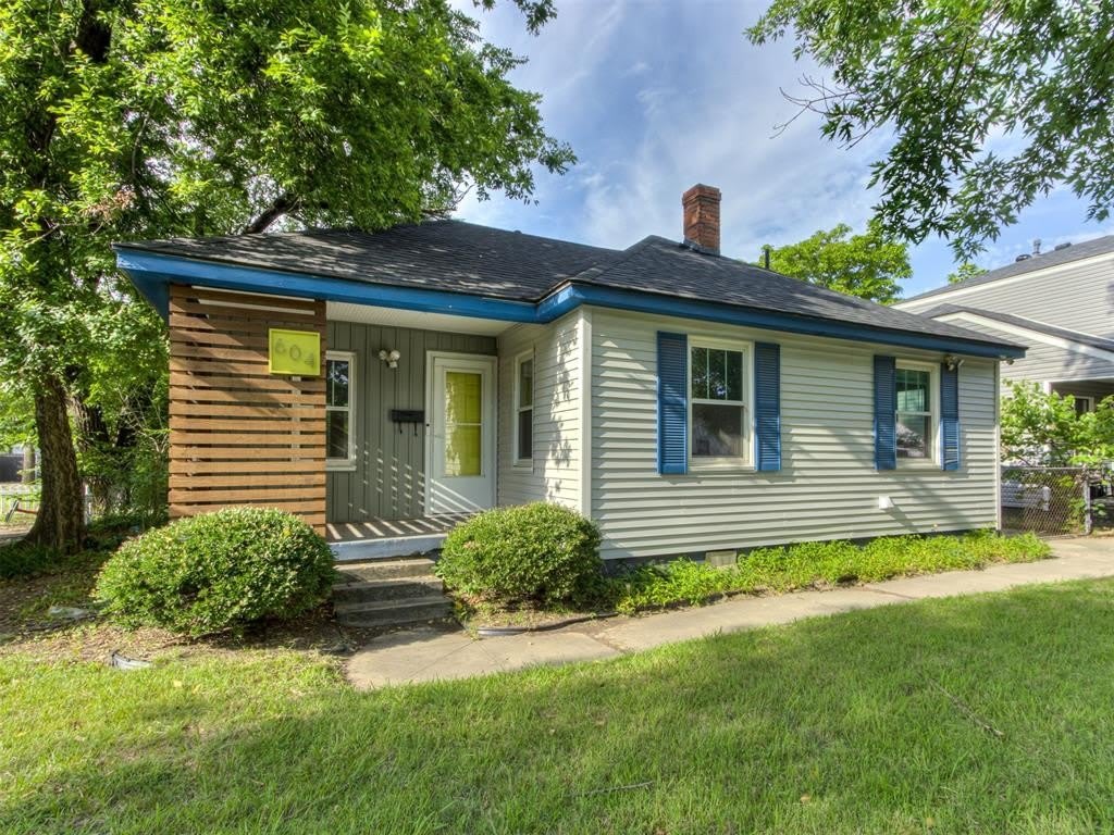 604 Iowa Street – photo 1