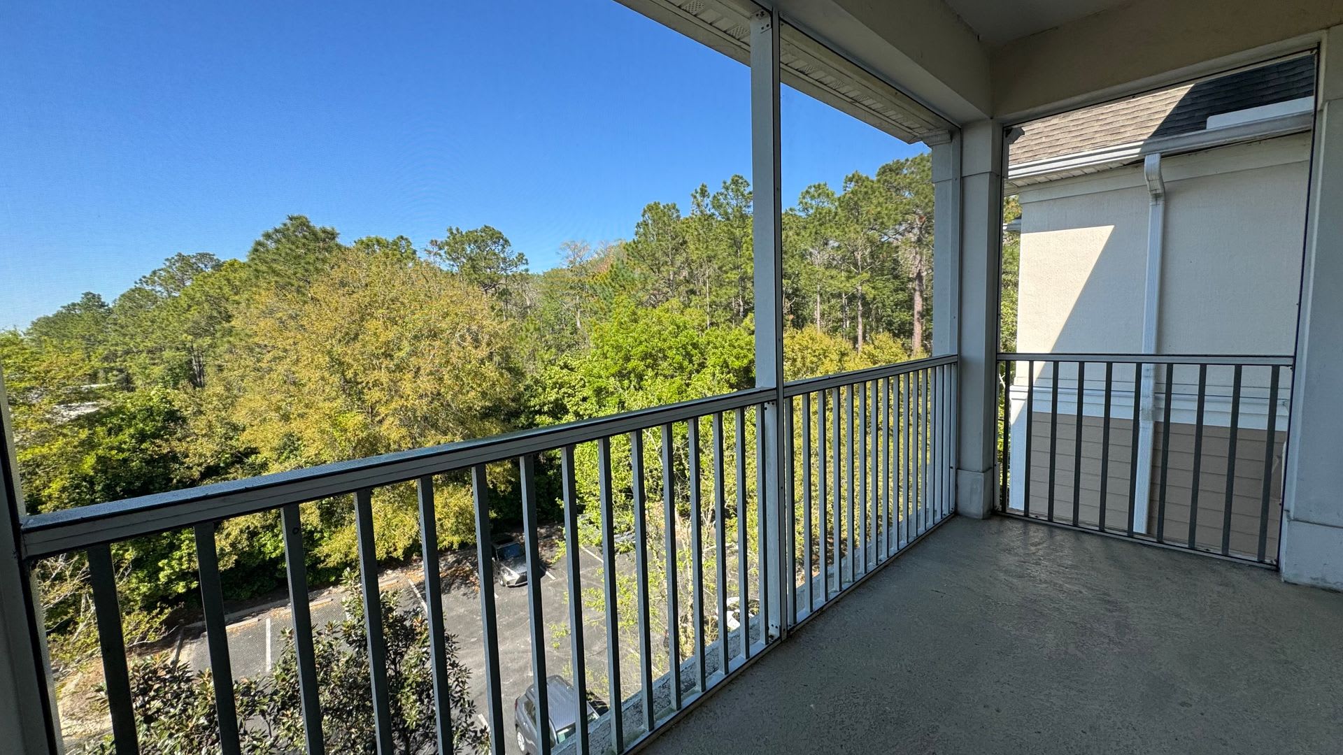 2BR 4th Floor Condo Near St. Johns Town Center. Gated Community. Balcony & Elevator Access! – photo 5