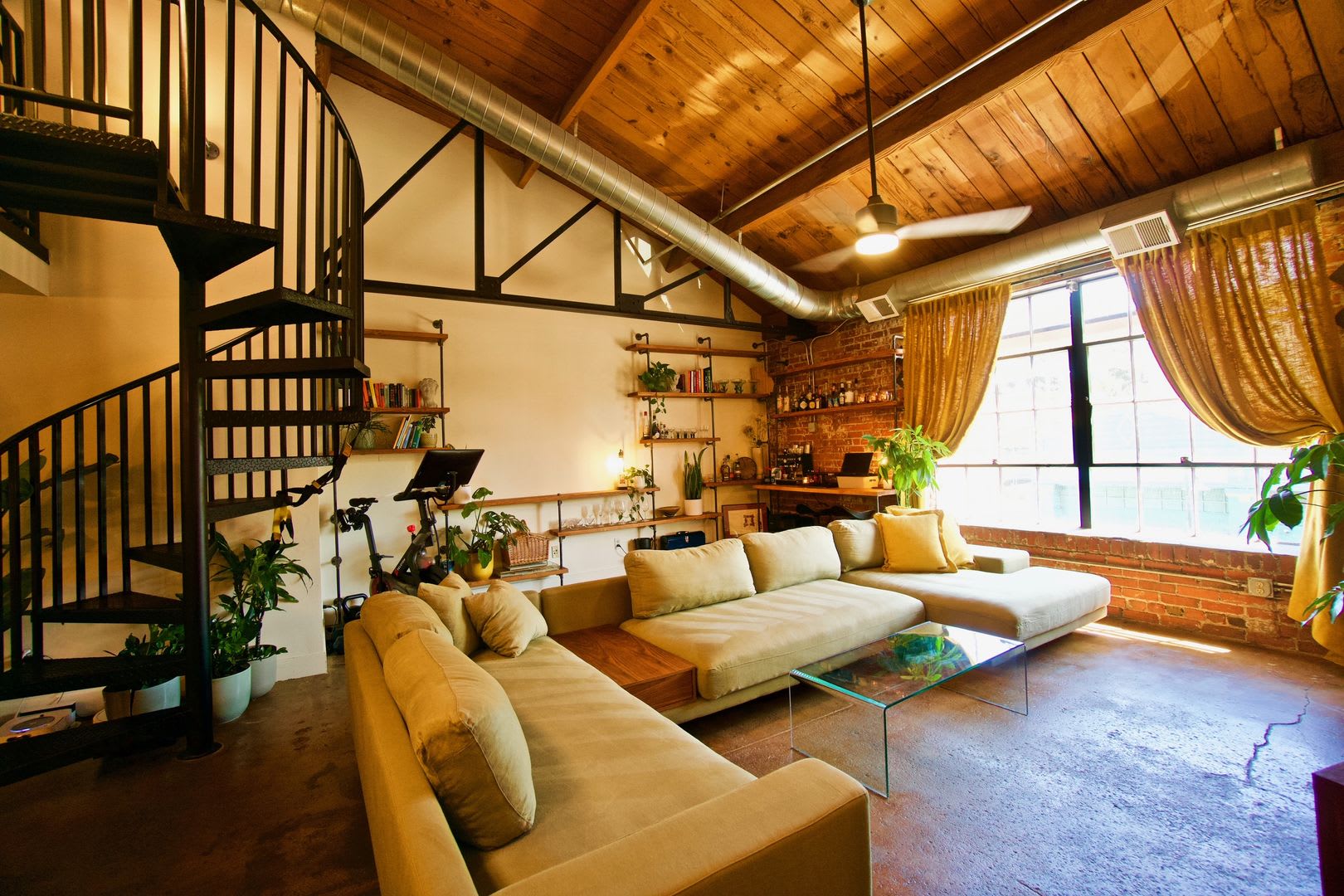 2 Weeks Free If Lease Signed Move In By 9 4 26 Beautiful Bright Open Denver Condo Great Location Garage Parking – photo 1