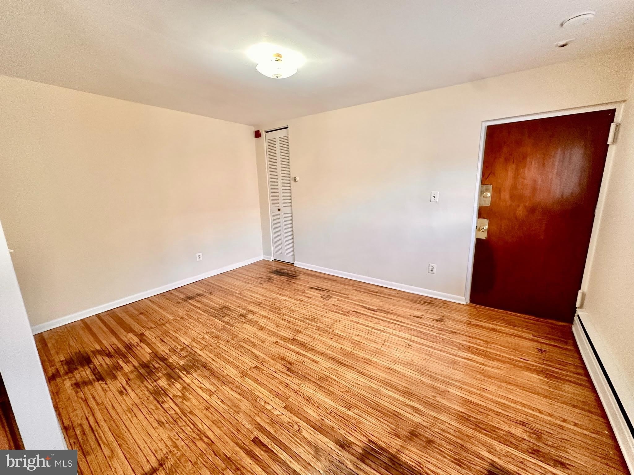 945 E CHELTEN Avenue – photo 5