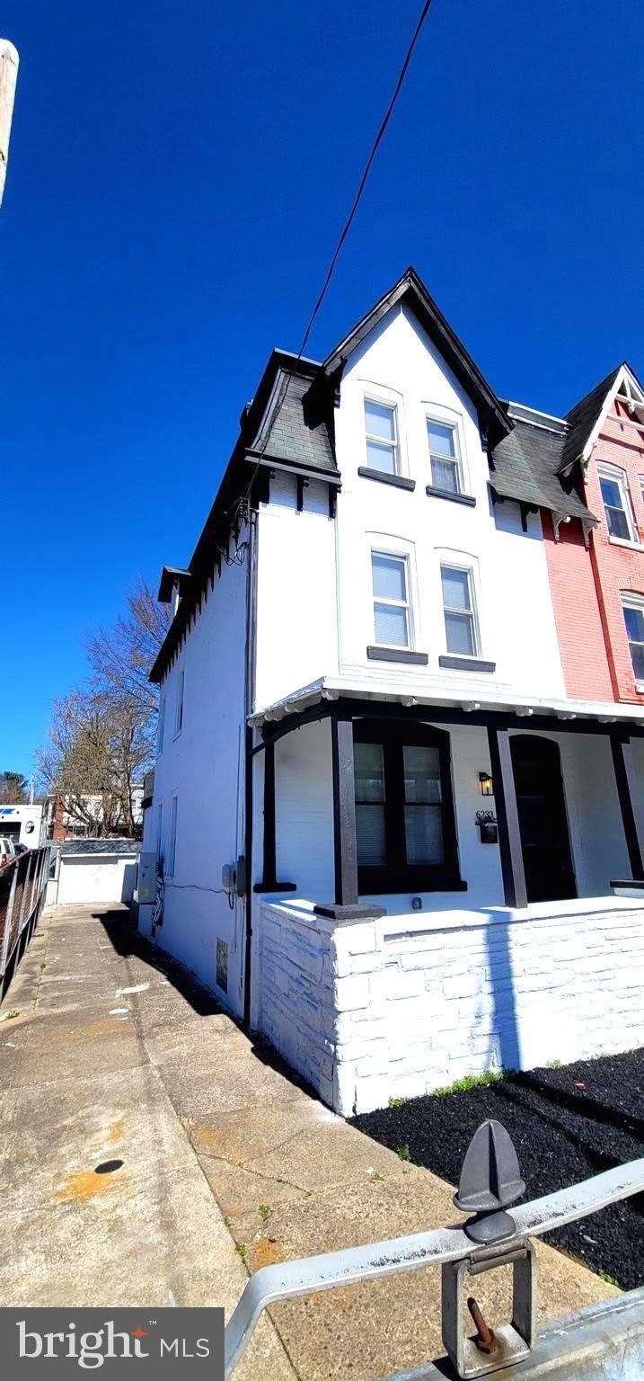 6233 CHEW Avenue – photo 2