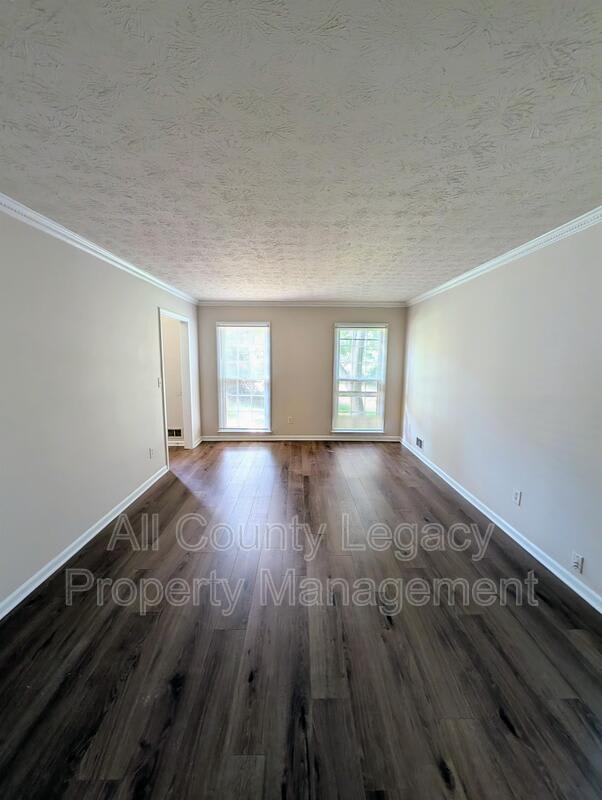1422 Fairfield Dr SW – photo 5