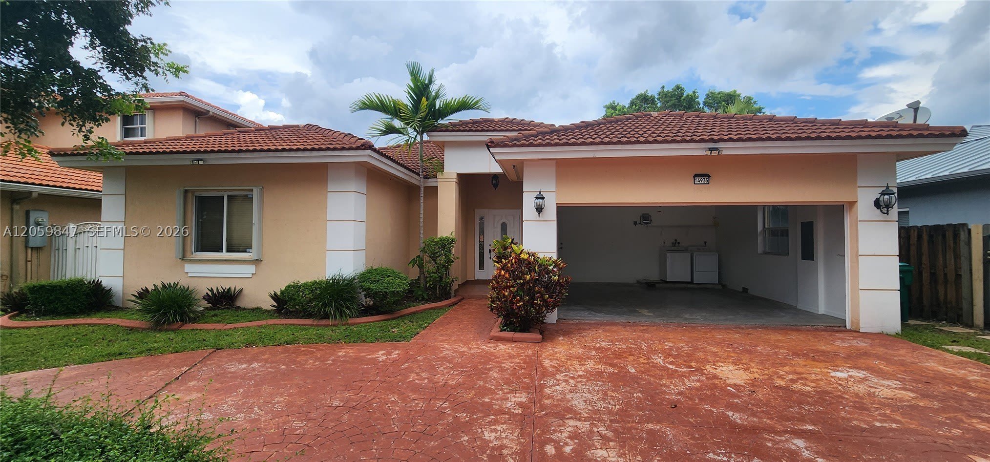 14935 SW 34th St – photo 1