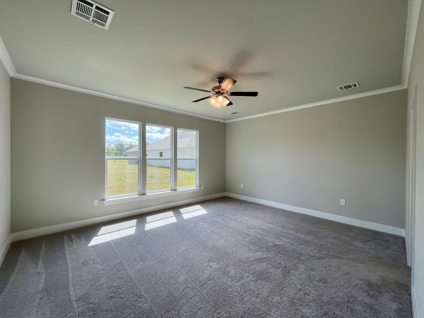 4 Bed 3 Bath In Southhaven – photo 5