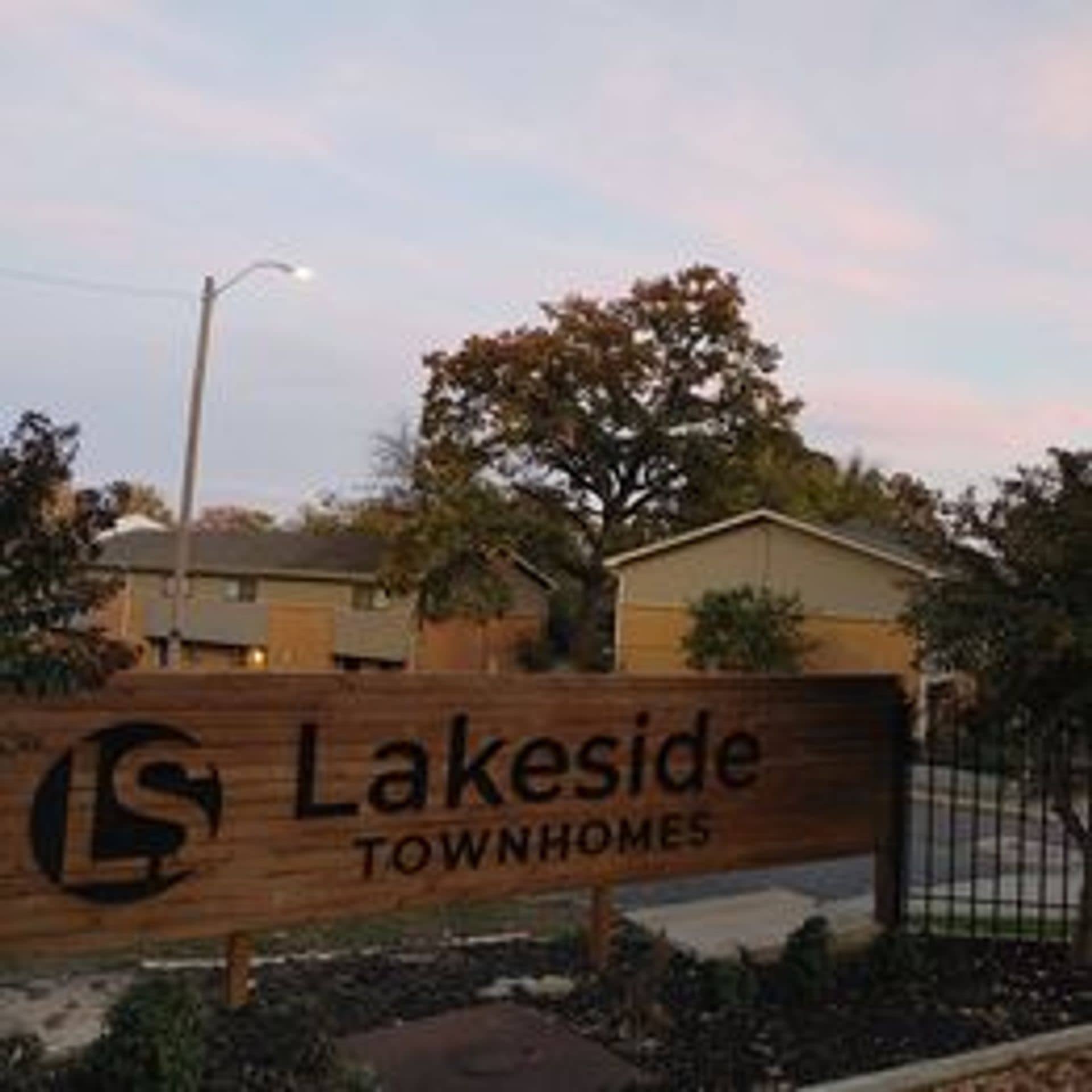 Lakeside – photo 1