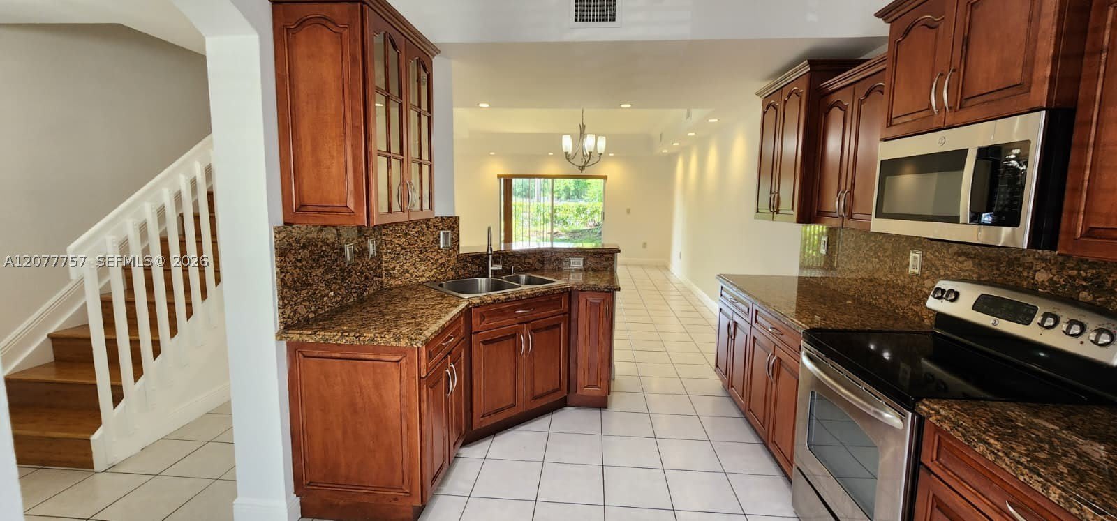 8960 W Flagler St – photo 1
