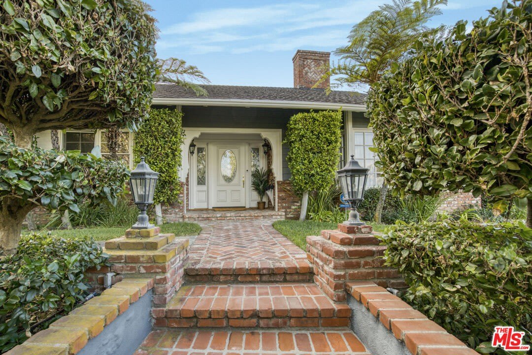 3690 Crownridge Dr – photo 4