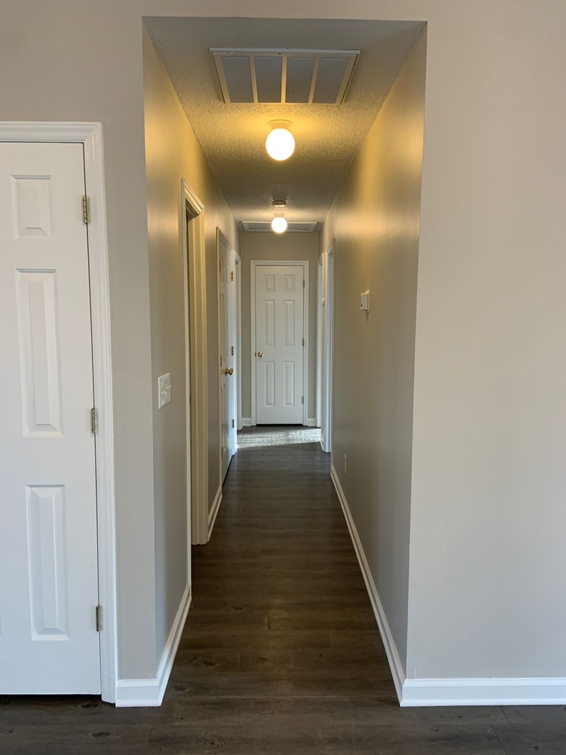 Spacious 3 Bedroom Home With Wooded Privacy – photo 5