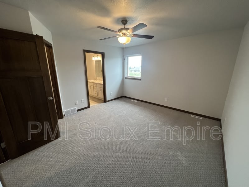 5510 E Lebridge st – photo 4