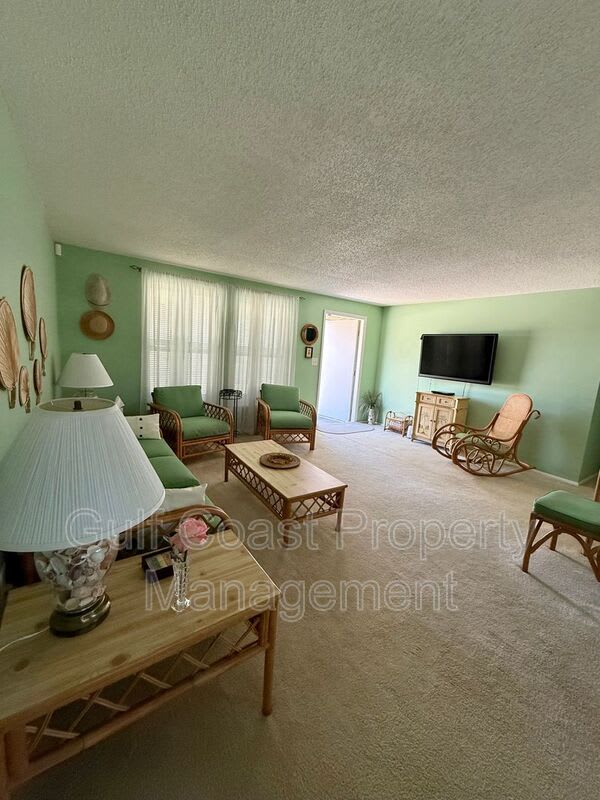 12884 Bacchus Rd – photo 5