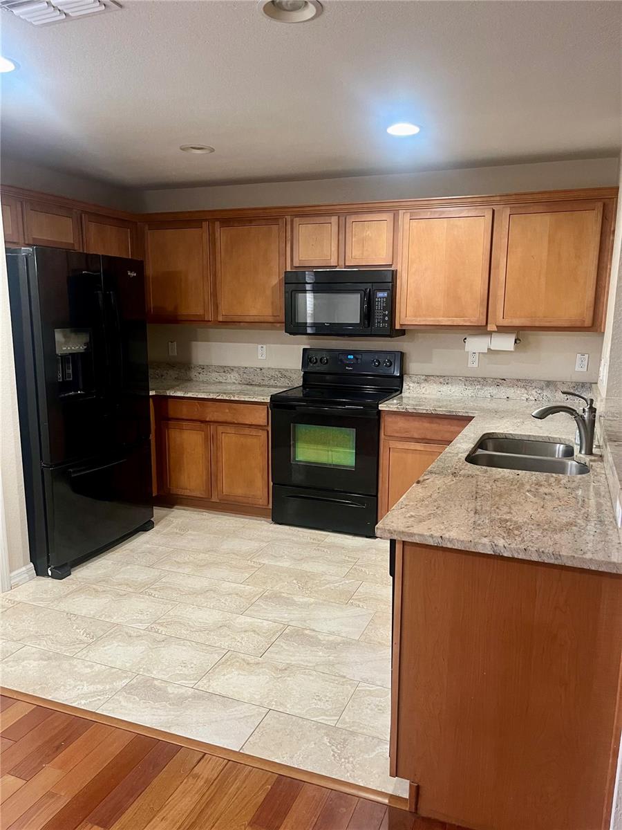 308 Windsor St – photo 3