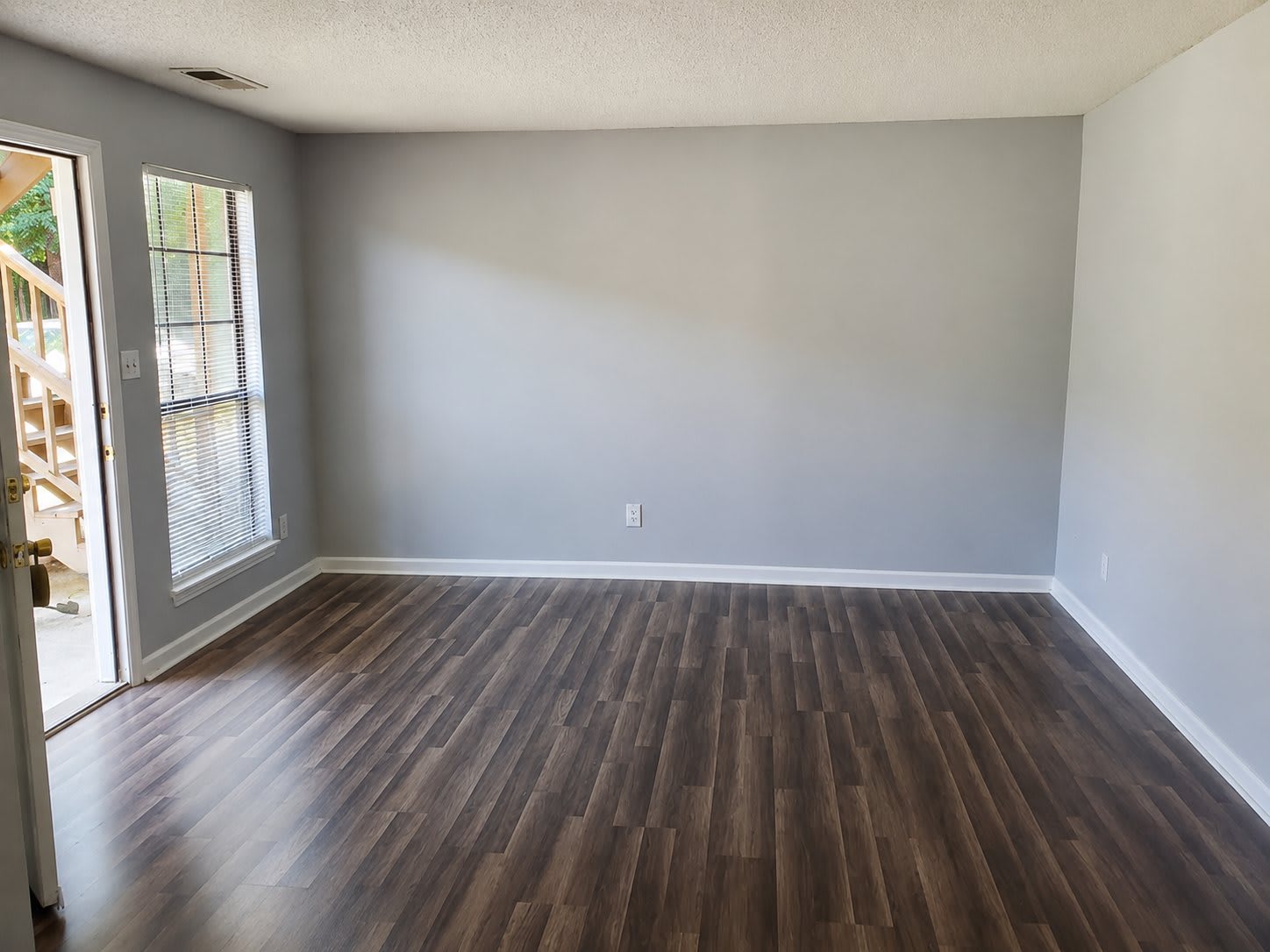 137 Angela Dr – photo 3