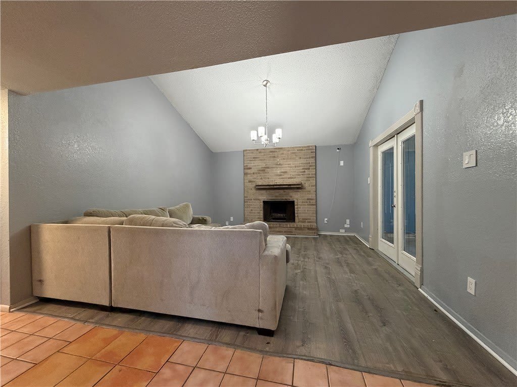 2825 Vancouver Drive – photo 2
