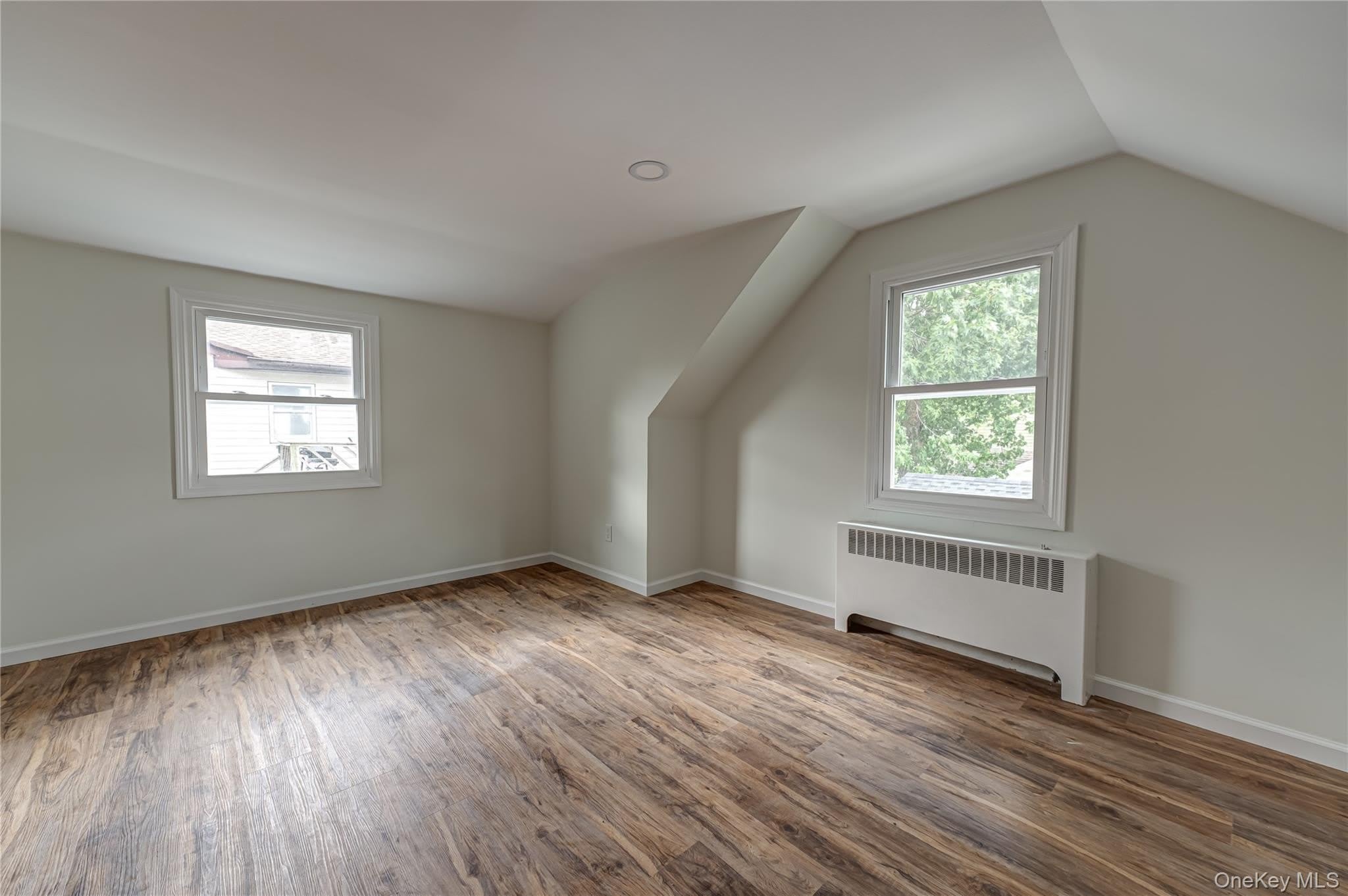 2528 Marshall Avenue – photo 5