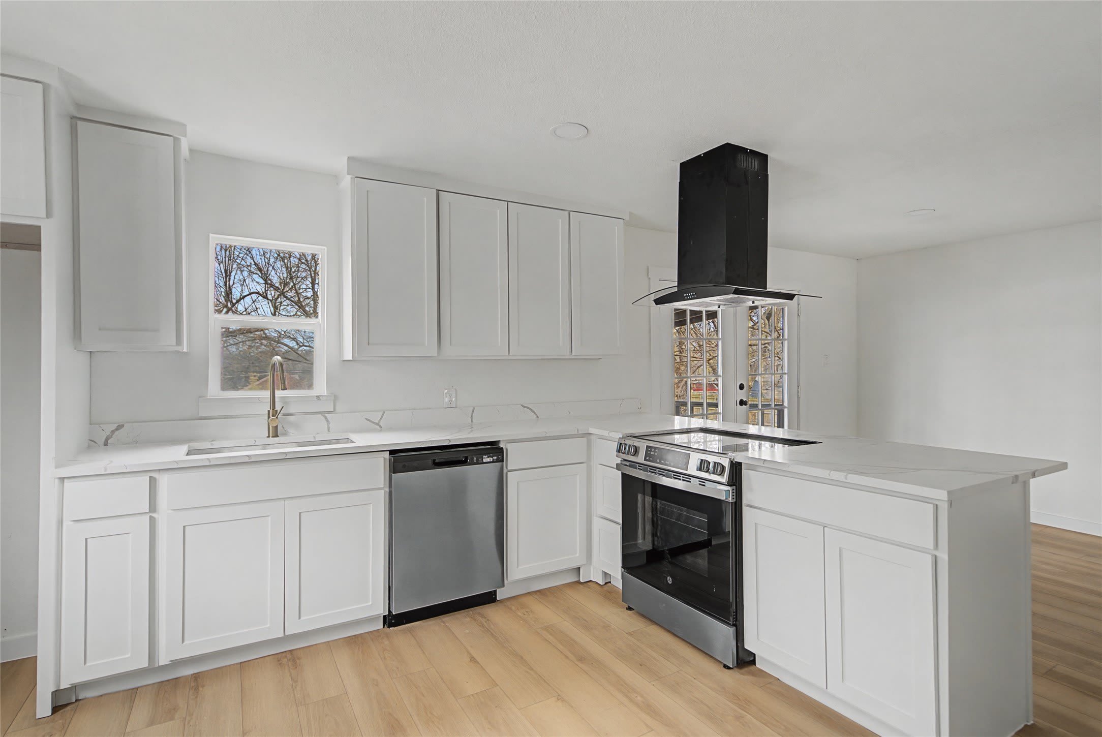 1411 W Gandy Street – photo 4