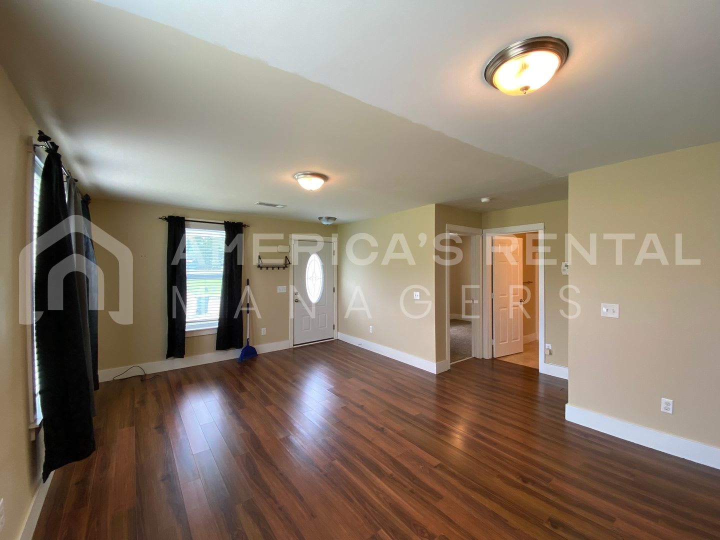 Home For Rent In Montgomery Deposit Pending – photo 5