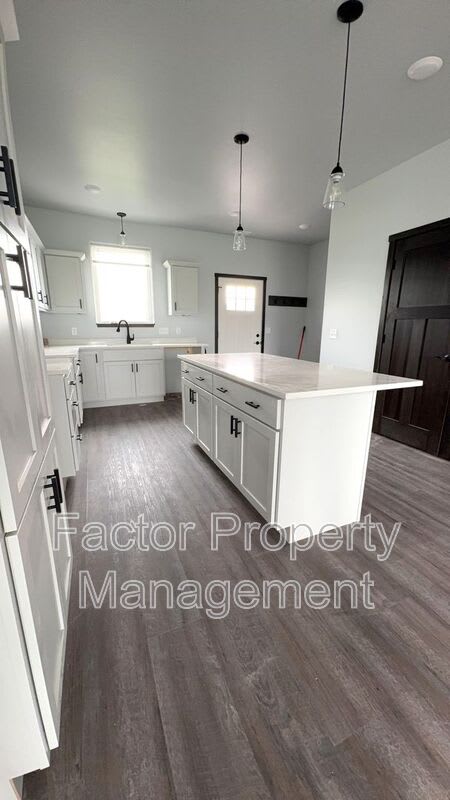 3110 Noble Drive – photo 4