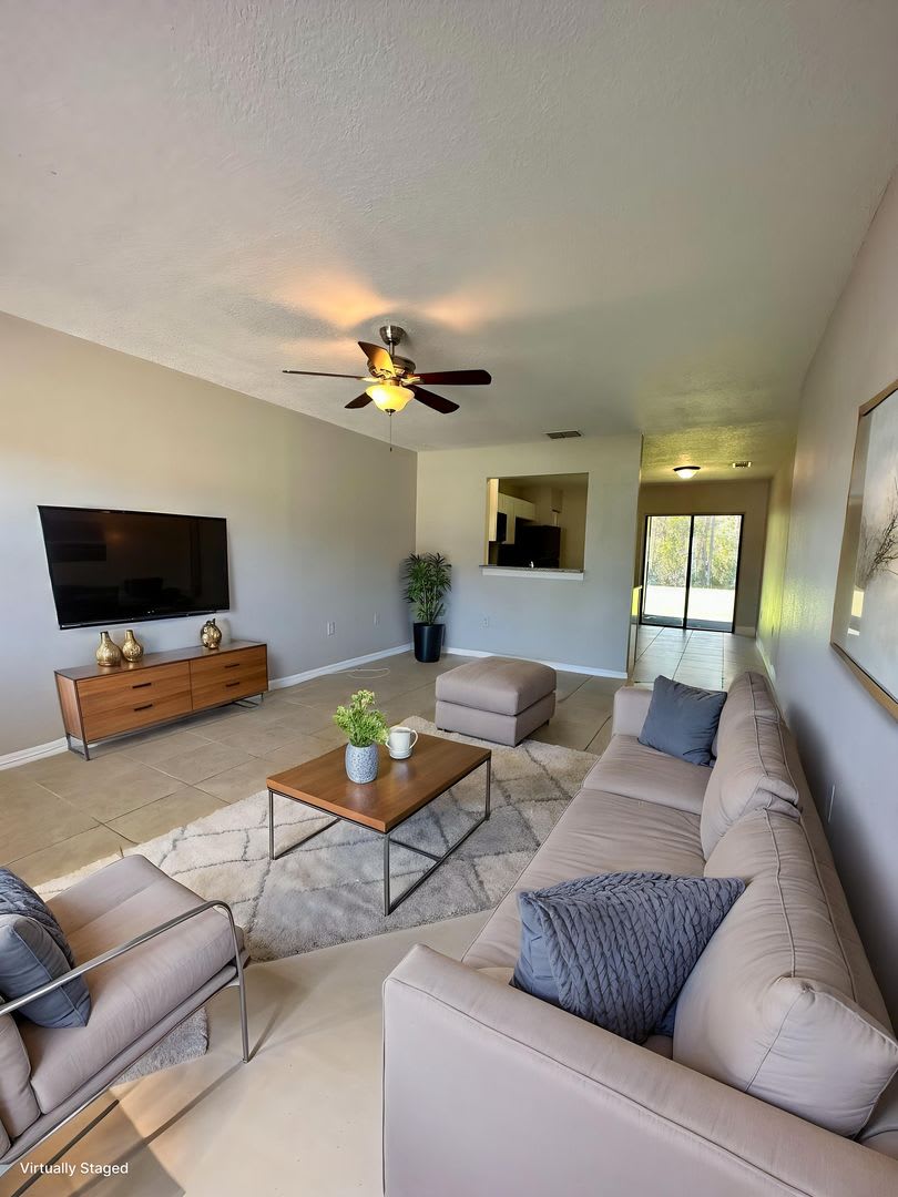Charming 2-Bed, 2-Bath Home with Screened Lanai in Kissimmee! – photo 3