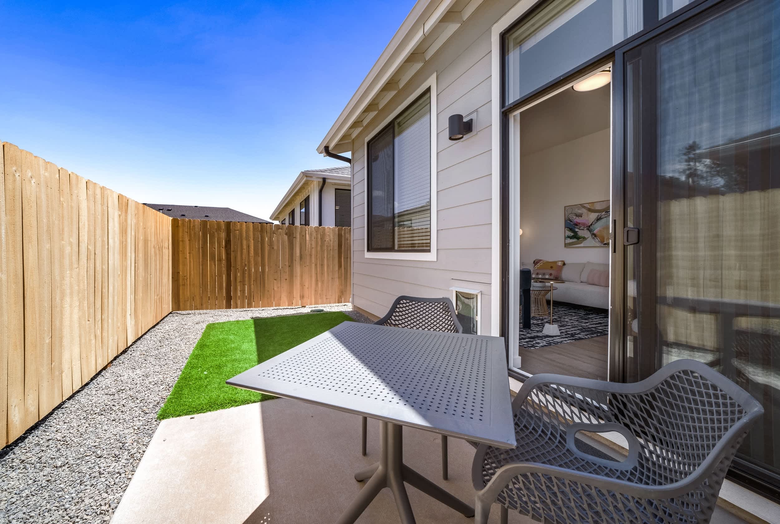Petra at Larkspur – photo 4
