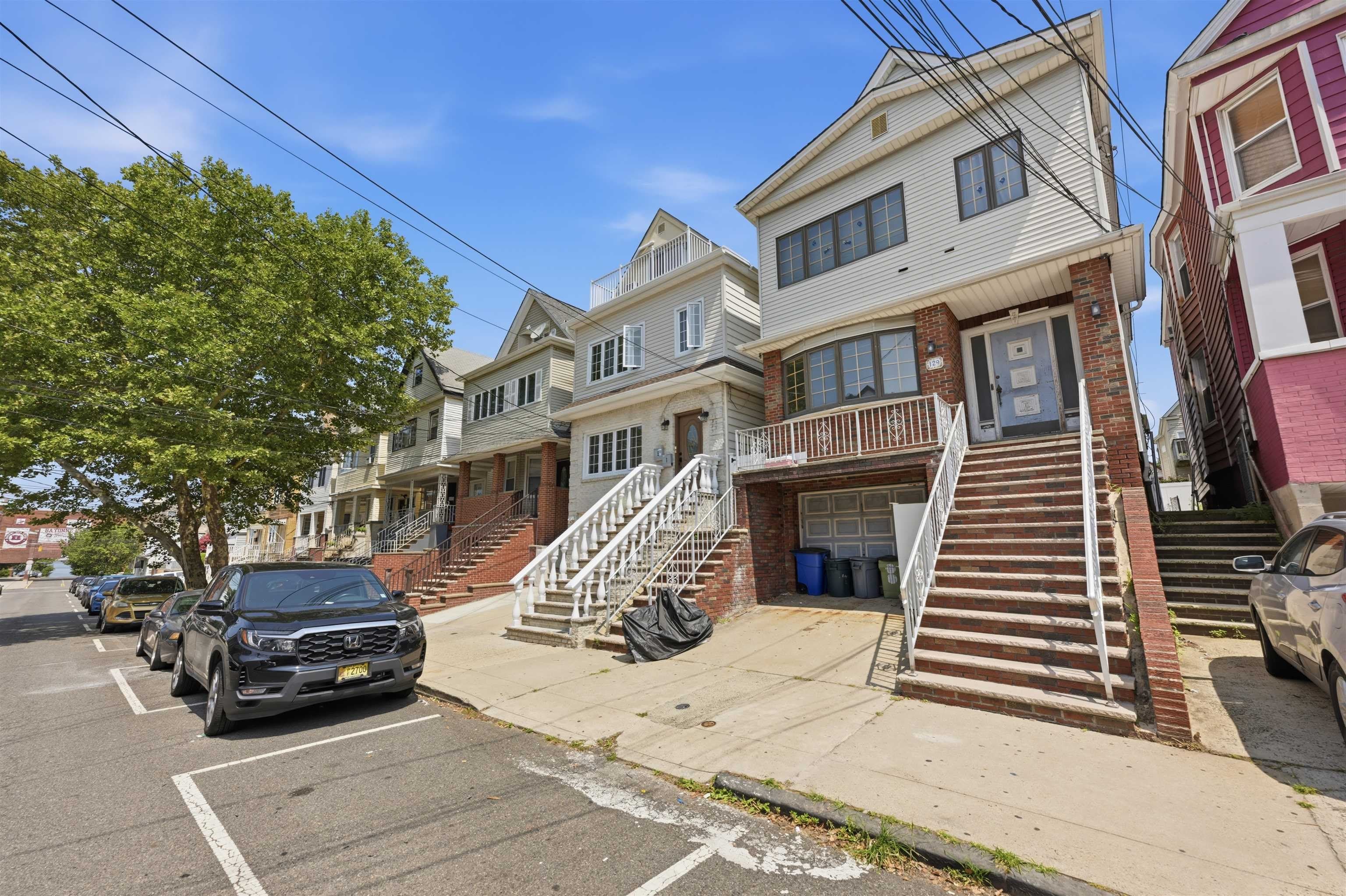129 W 28TH ST – photo 2