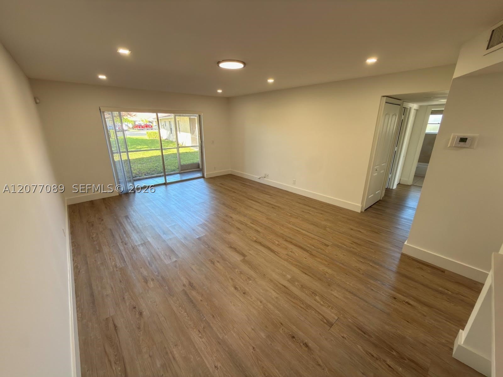 9937 Three Lakes Cir – photo 2