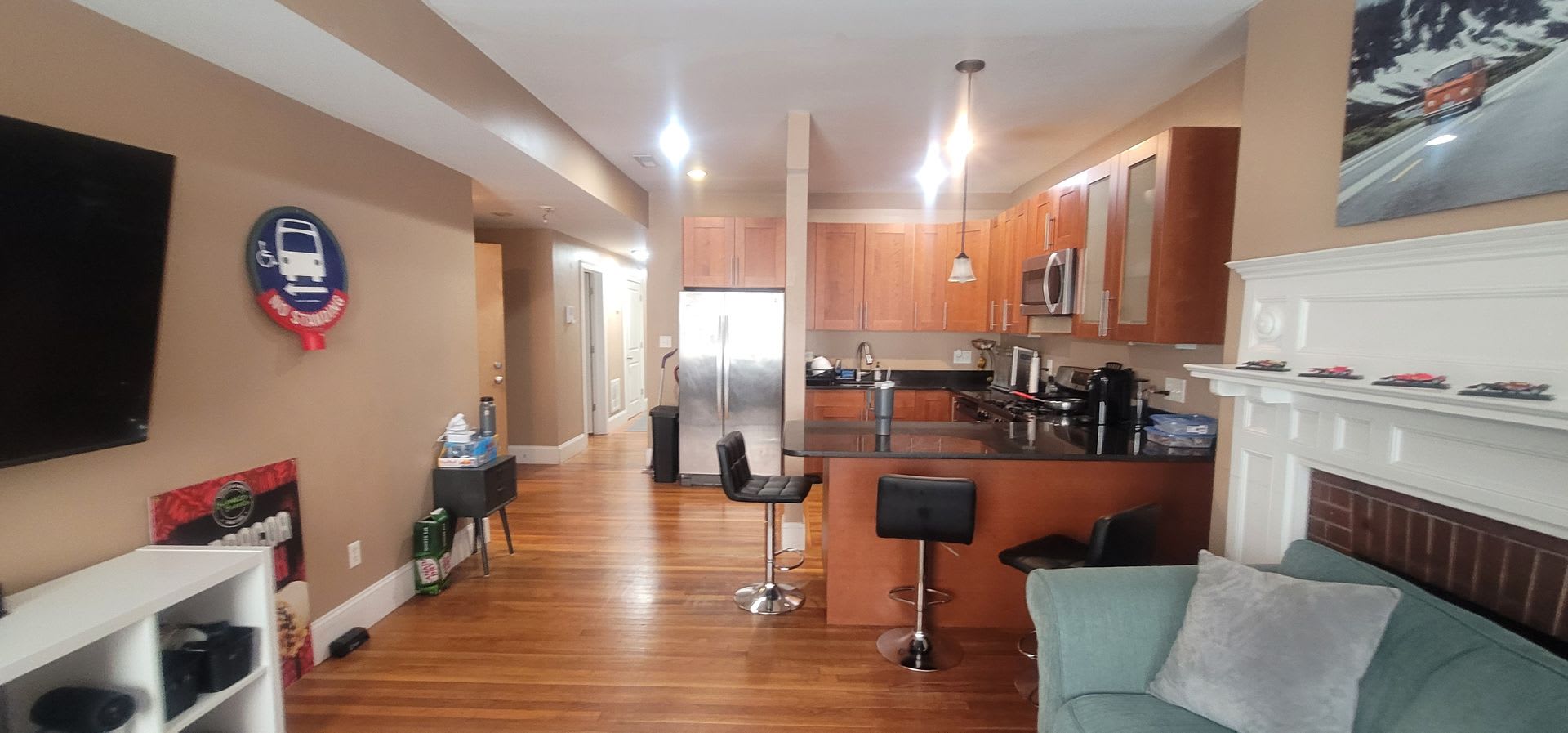 Massive Luxury Apt in Packards Corner Near BU! Central AC &amp; Heat, XL Rooms! – photo 2