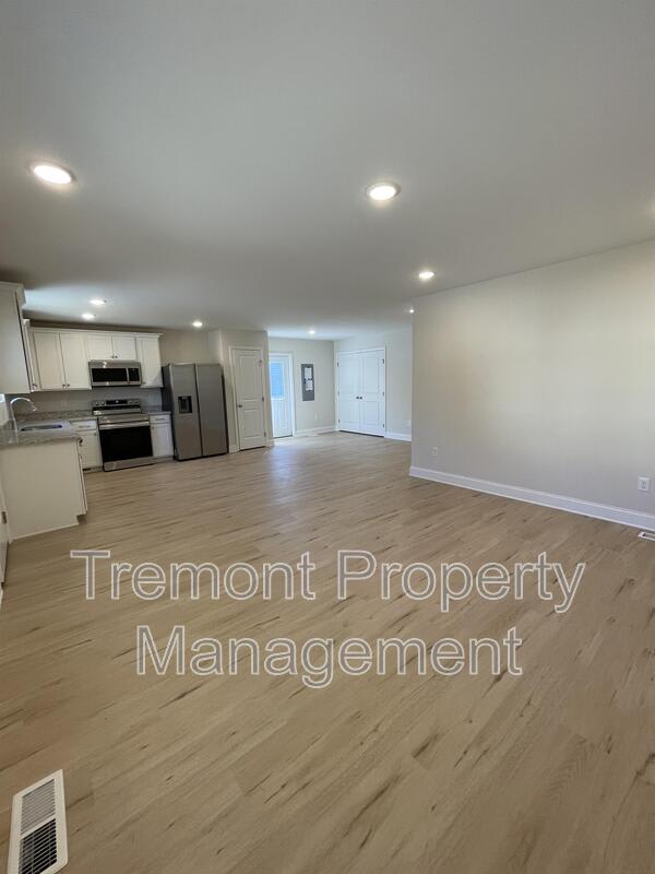 2405 Harley Street – photo 3