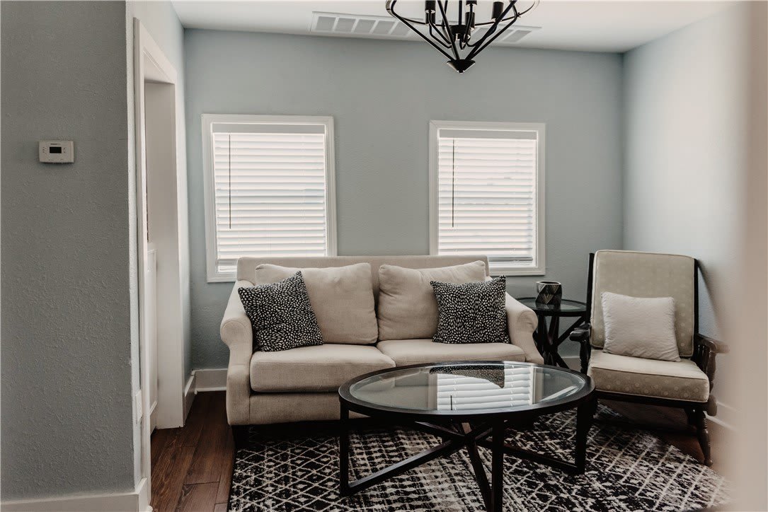 1318 N Mesquite Street – photo 4