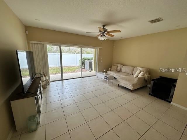20418 NEEDLETREE Drive – photo 3