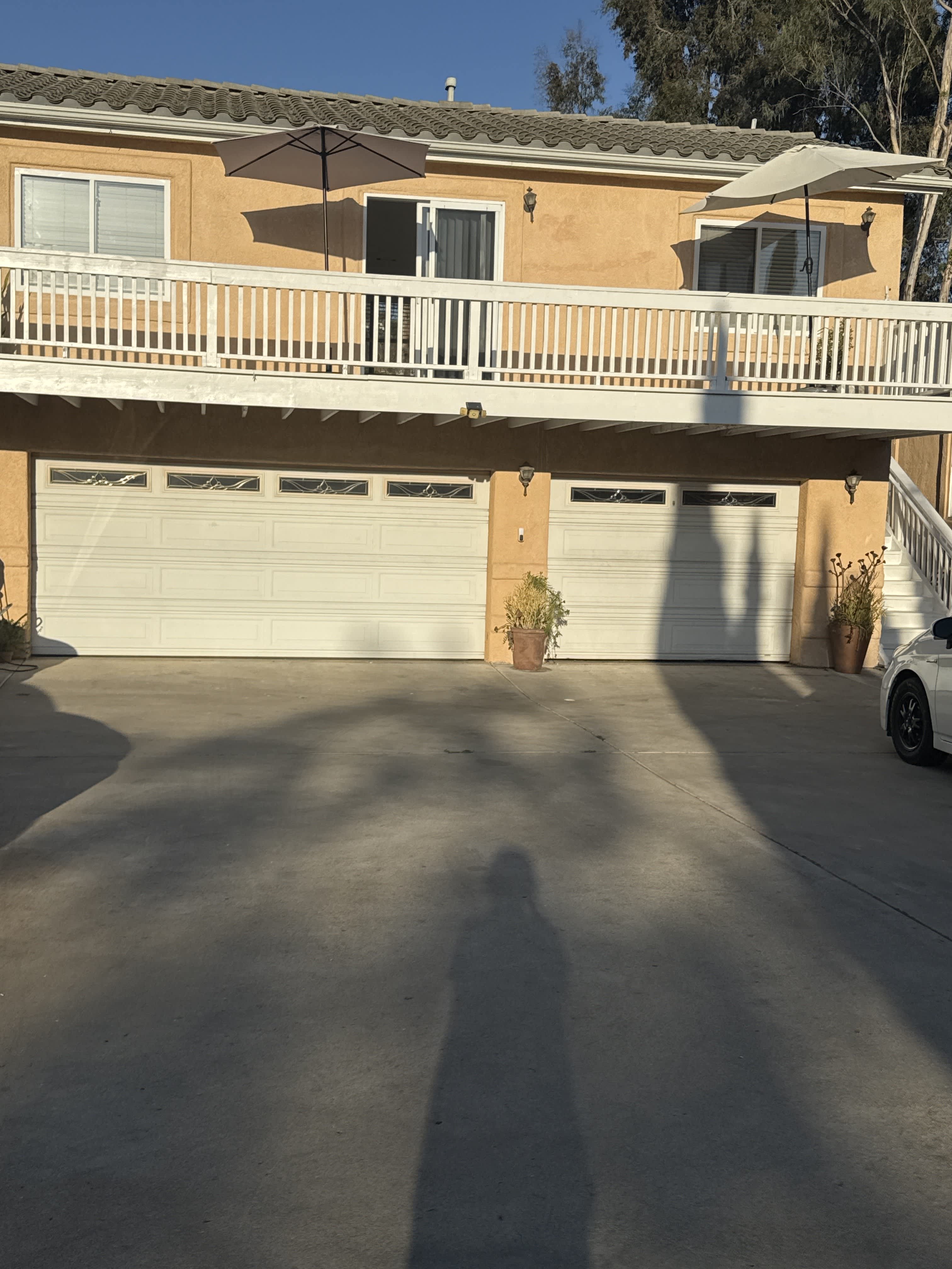 1511 Maxwell Lane – photo 1