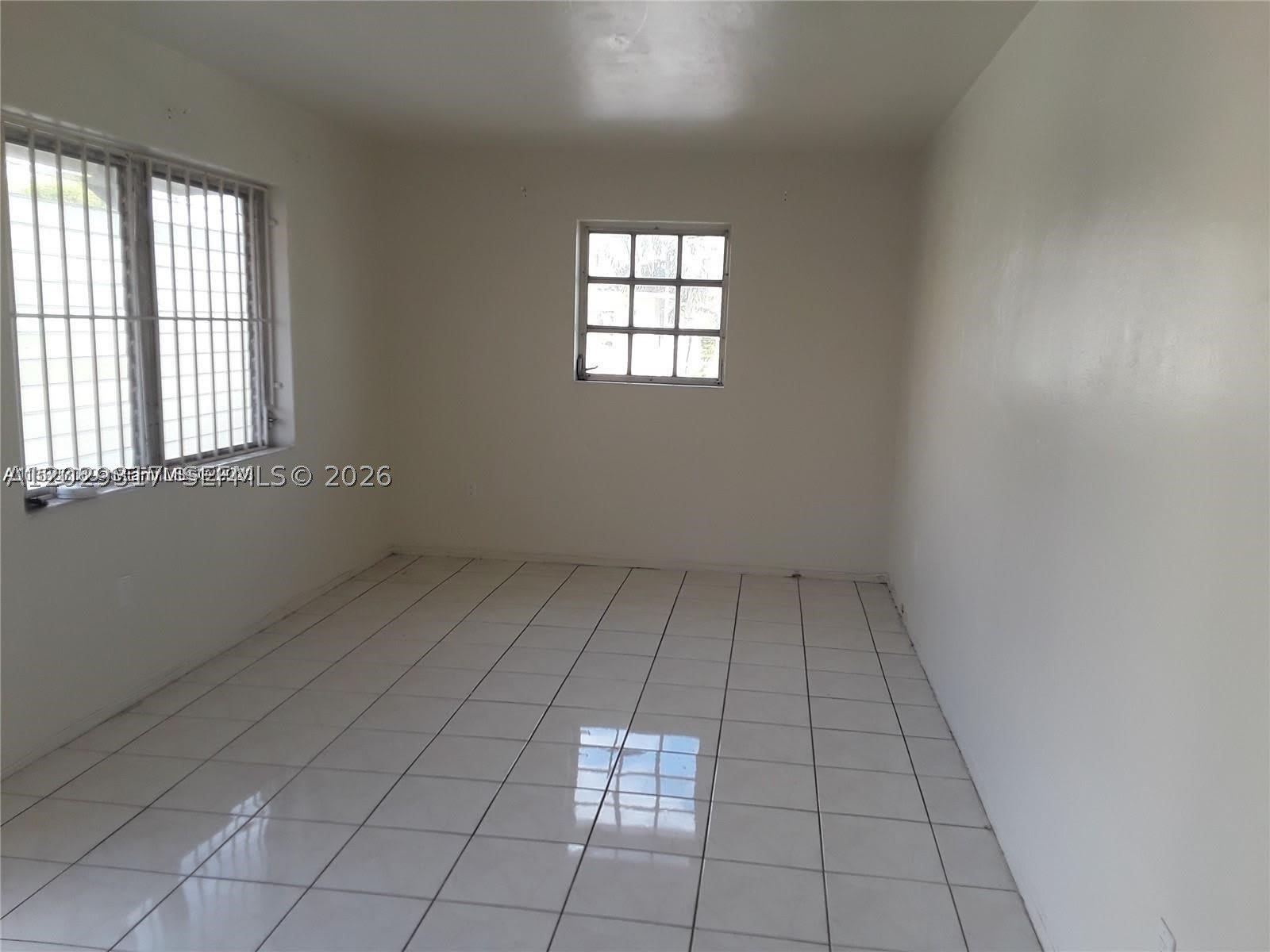 236 Madeira Ave – photo 4