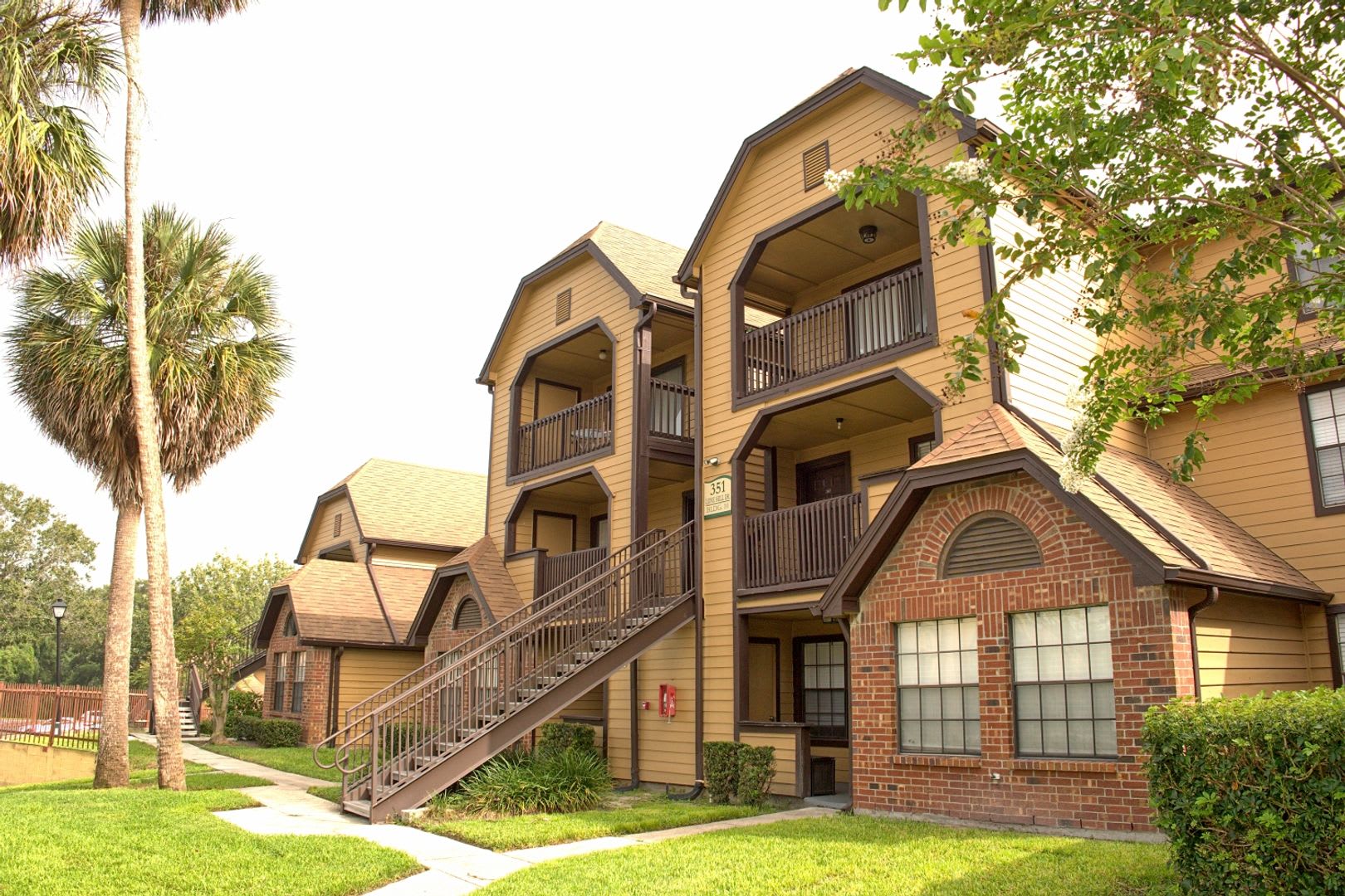 1/1 3rd Floor with private balcony in gated community across from Altamonte Mall – photo 1